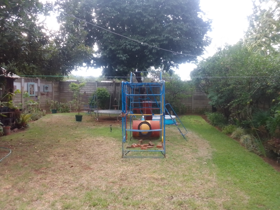 4 Bedroom Property for Sale in Geelhoutpark North West